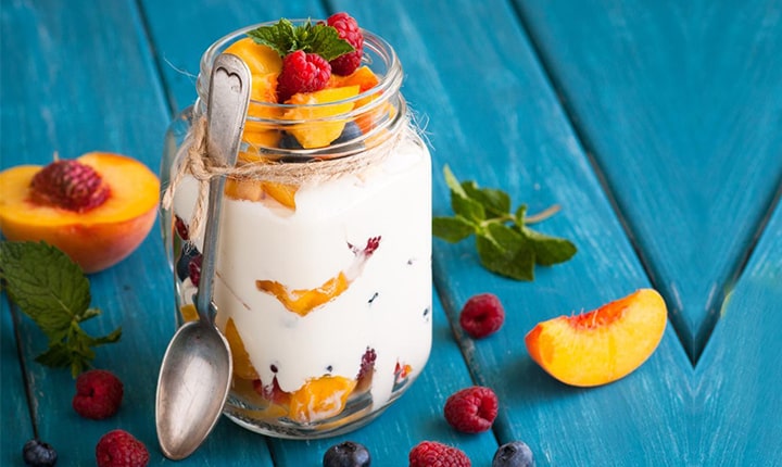 Greek Yoghurts with Fruits - Healthy snacks for work 